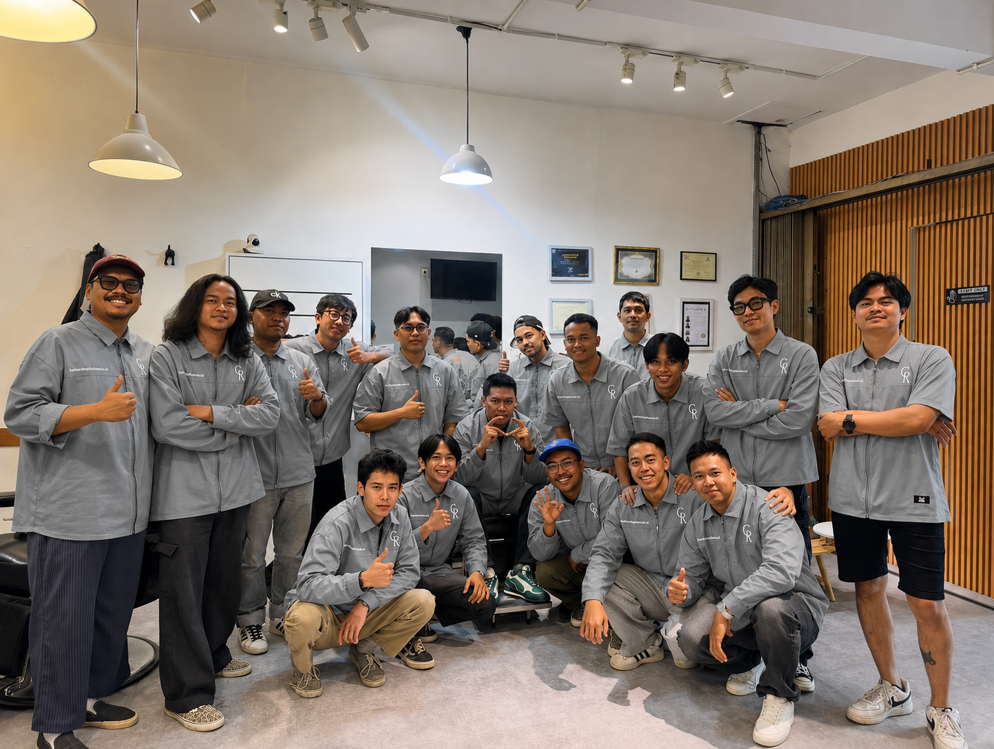 Tim TheCutRumah Barber & Hair Studio